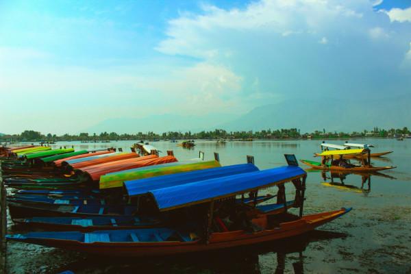 Dal Lake Boulevard Road Srinagar